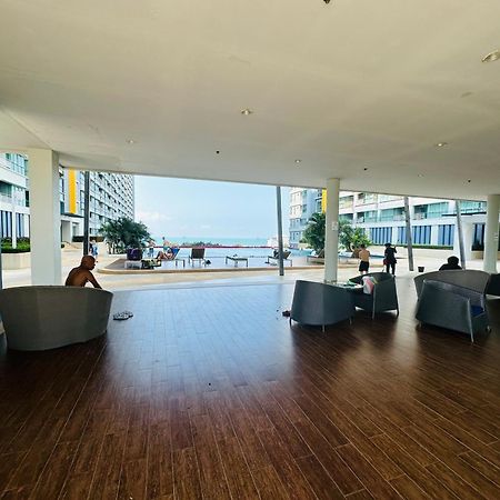 Seaview Beach Room Lumpini-Pool And Gym Face To Ocean Haat Jomtien Eksteriør bilde
