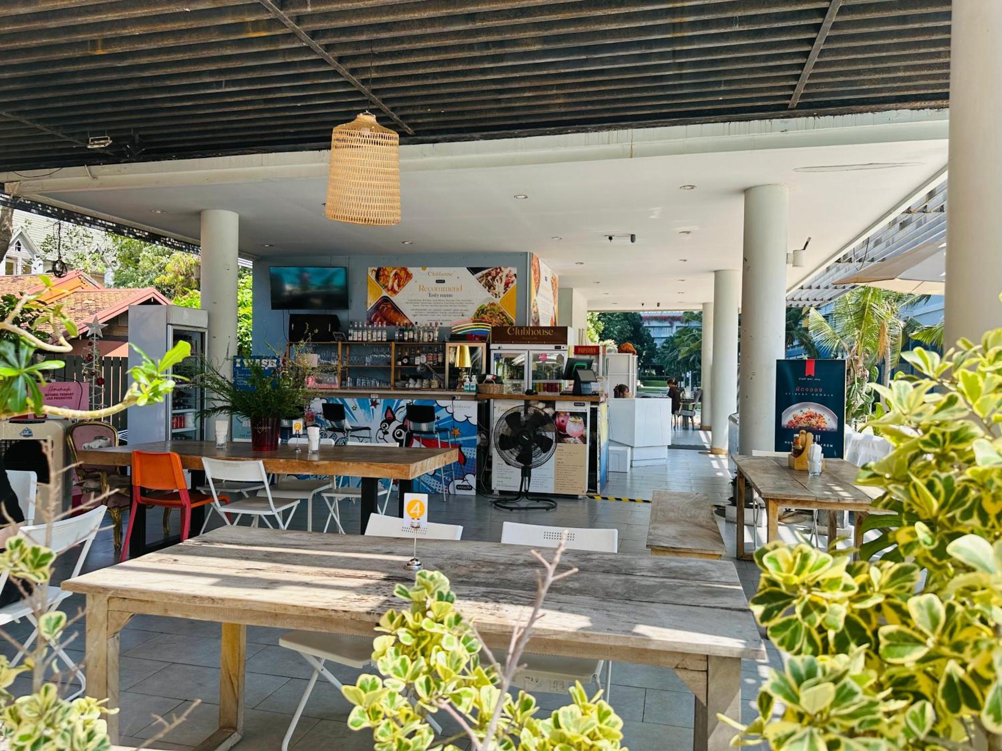 Seaview Beach Room Lumpini-Pool And Gym Face To Ocean Haat Jomtien Eksteriør bilde